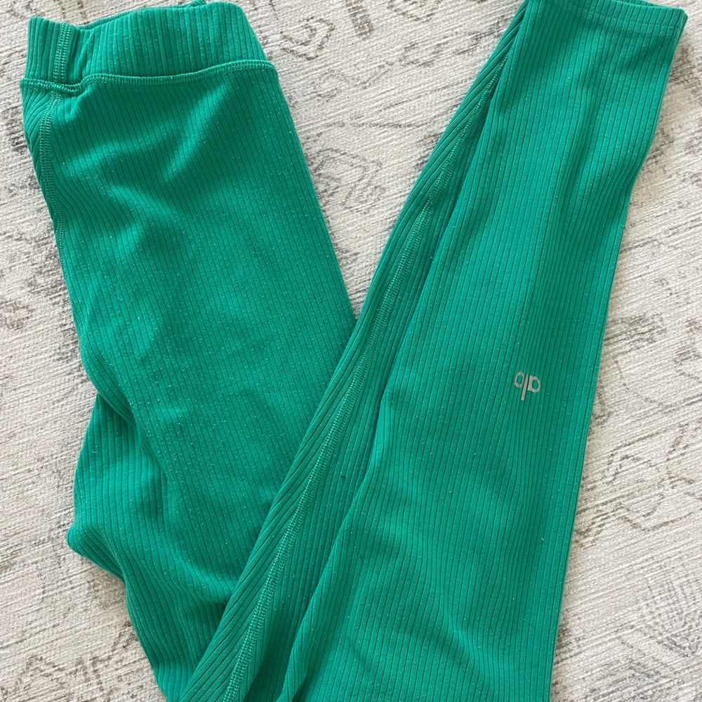 Alo legging and bra set - Picture 2 of 6